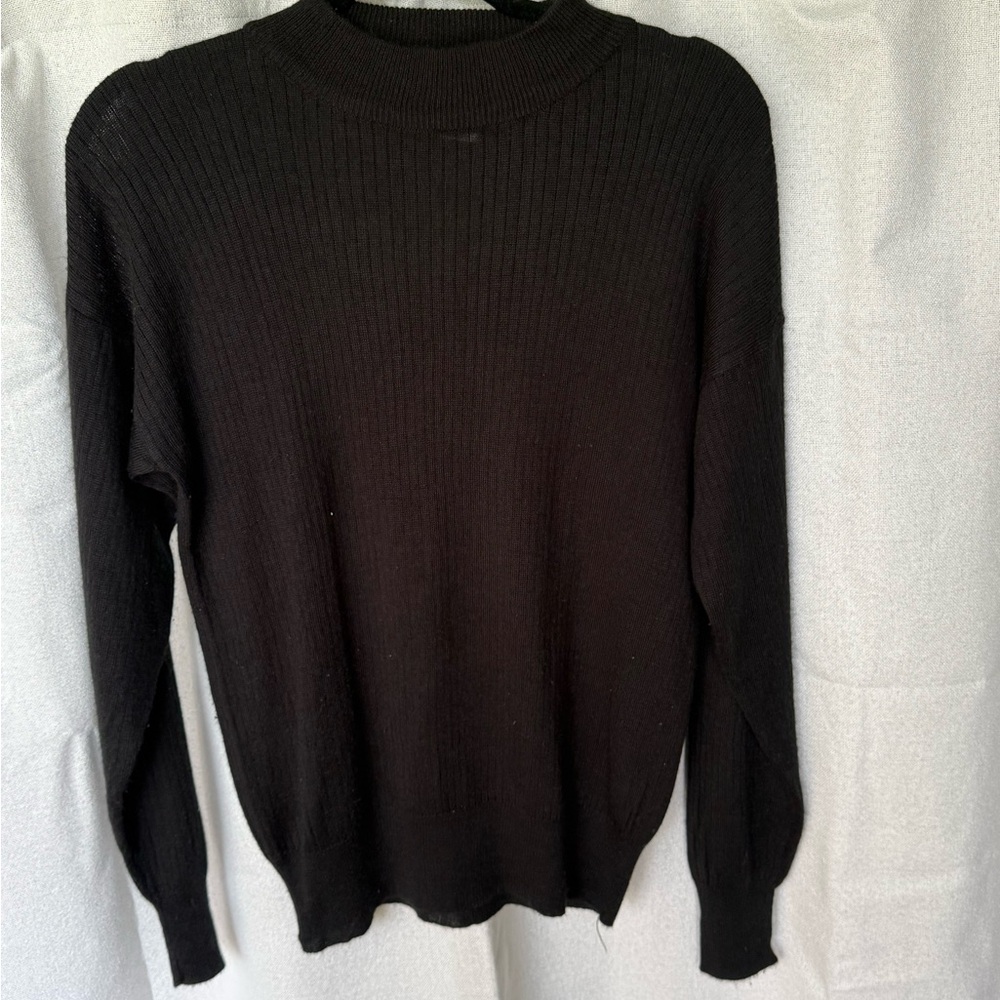 Women’s Black Ribbed Crewneck Sweater